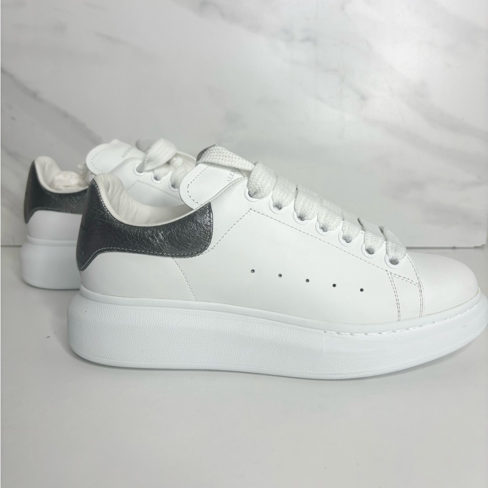 ALEXANDER MCQUEEN Women’s White/ Metallic Silver oversized sneaker (40)